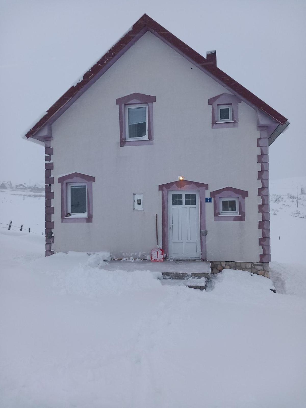 Guest House Nena جابلياك المظهر الخارجي الصورة